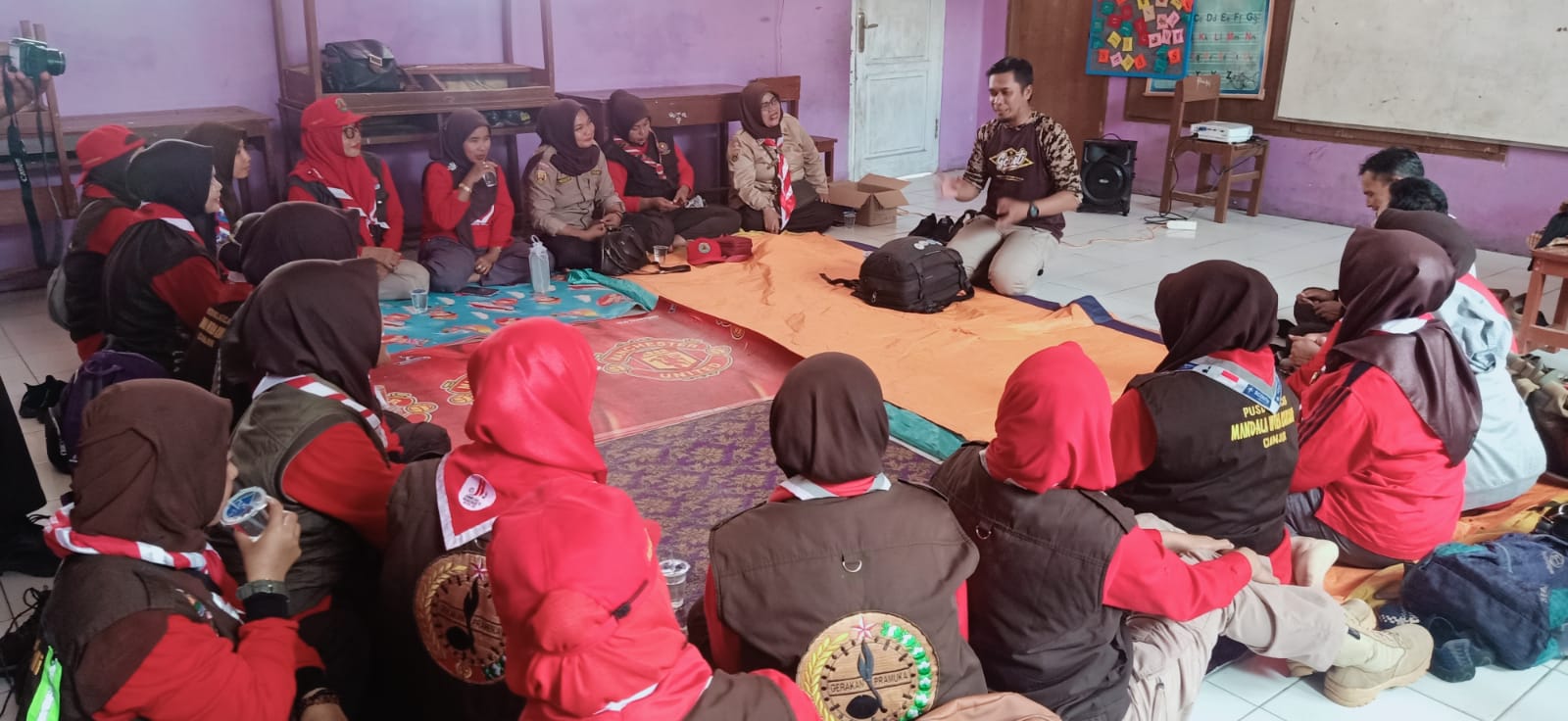 Komunitas Guru Cakep Berbagi Tip Permainan Mendidik dan Tidak Mengganggu Psikis Anak di Cianjur